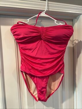 La Blanca Hot Pink Women’s Size 10 One-Piece Swimsuit